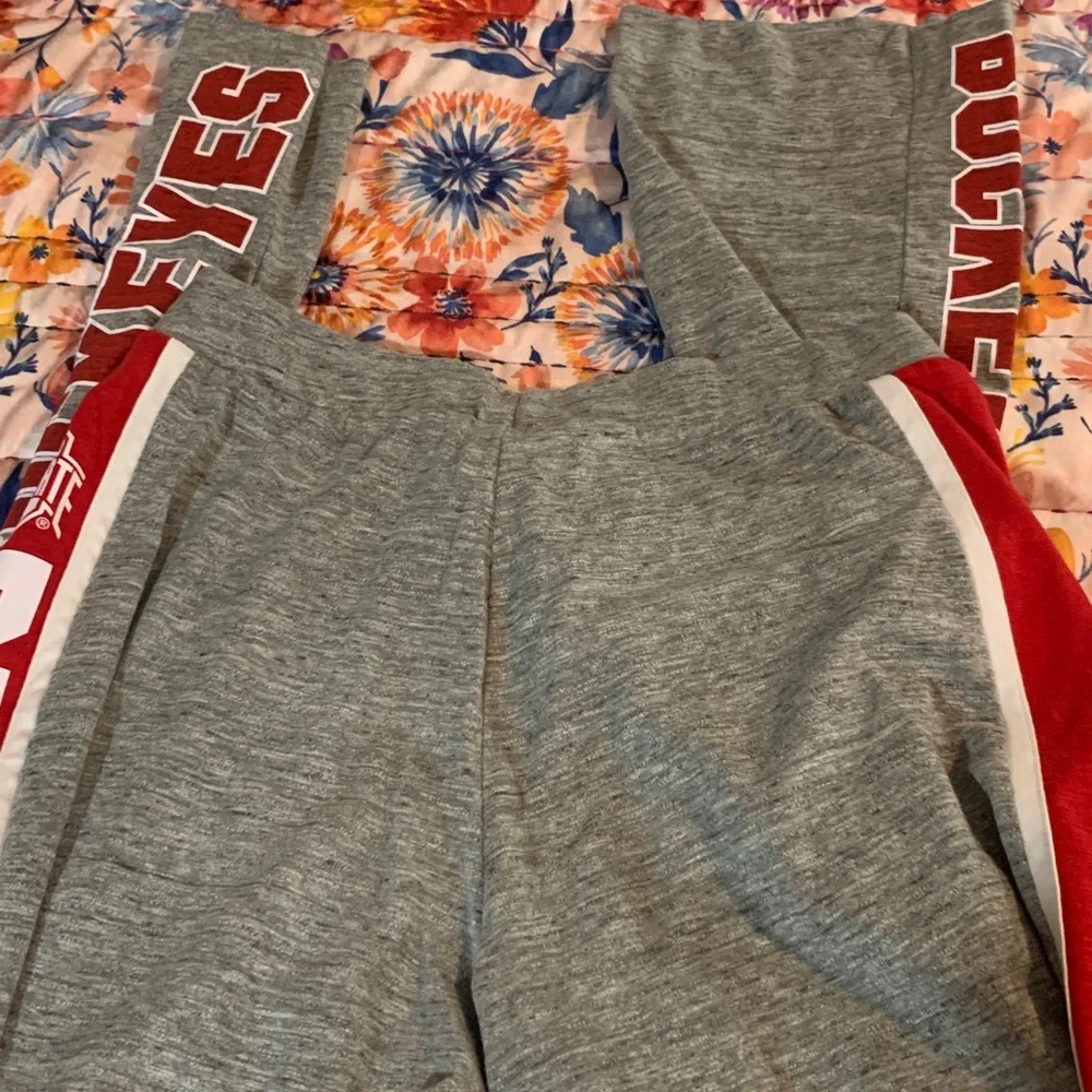 PINK - Picture 4 of 5